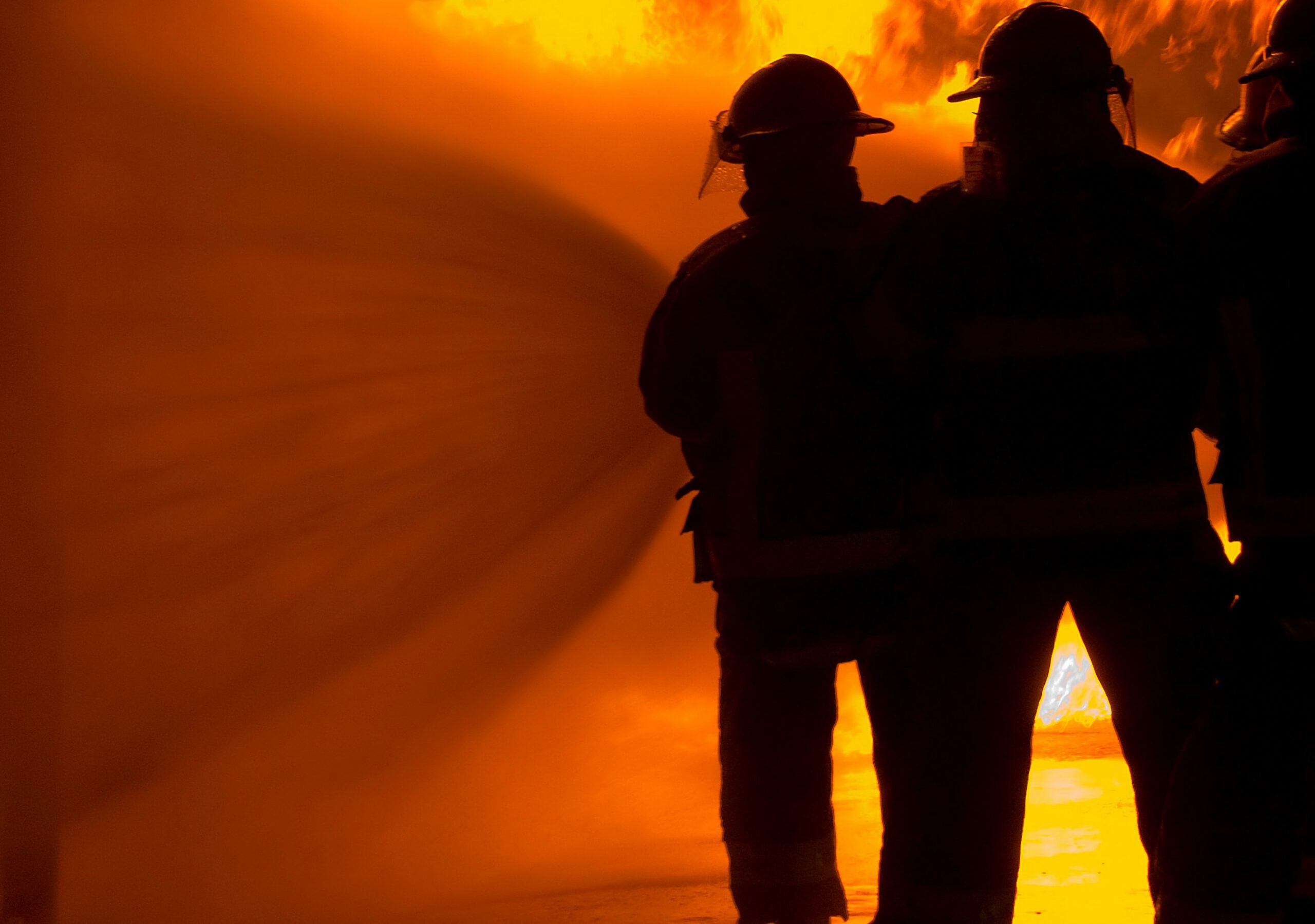 STUDY FINDS UK FIREFIGHTERS HAVE THE MOST DANGEROUS JOB